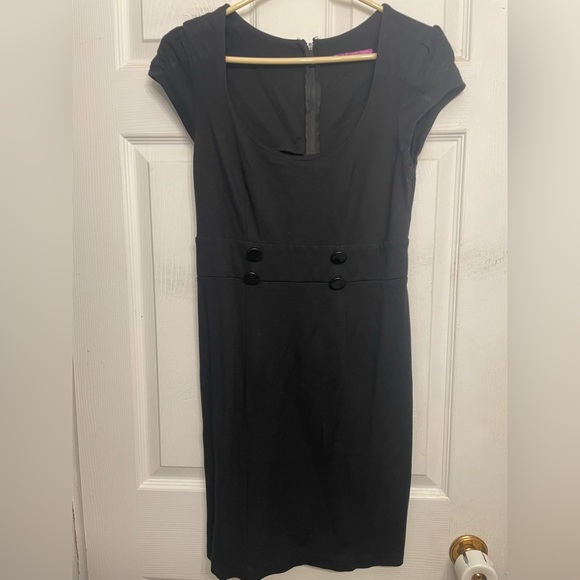 Black dress - Picture 1 of 3